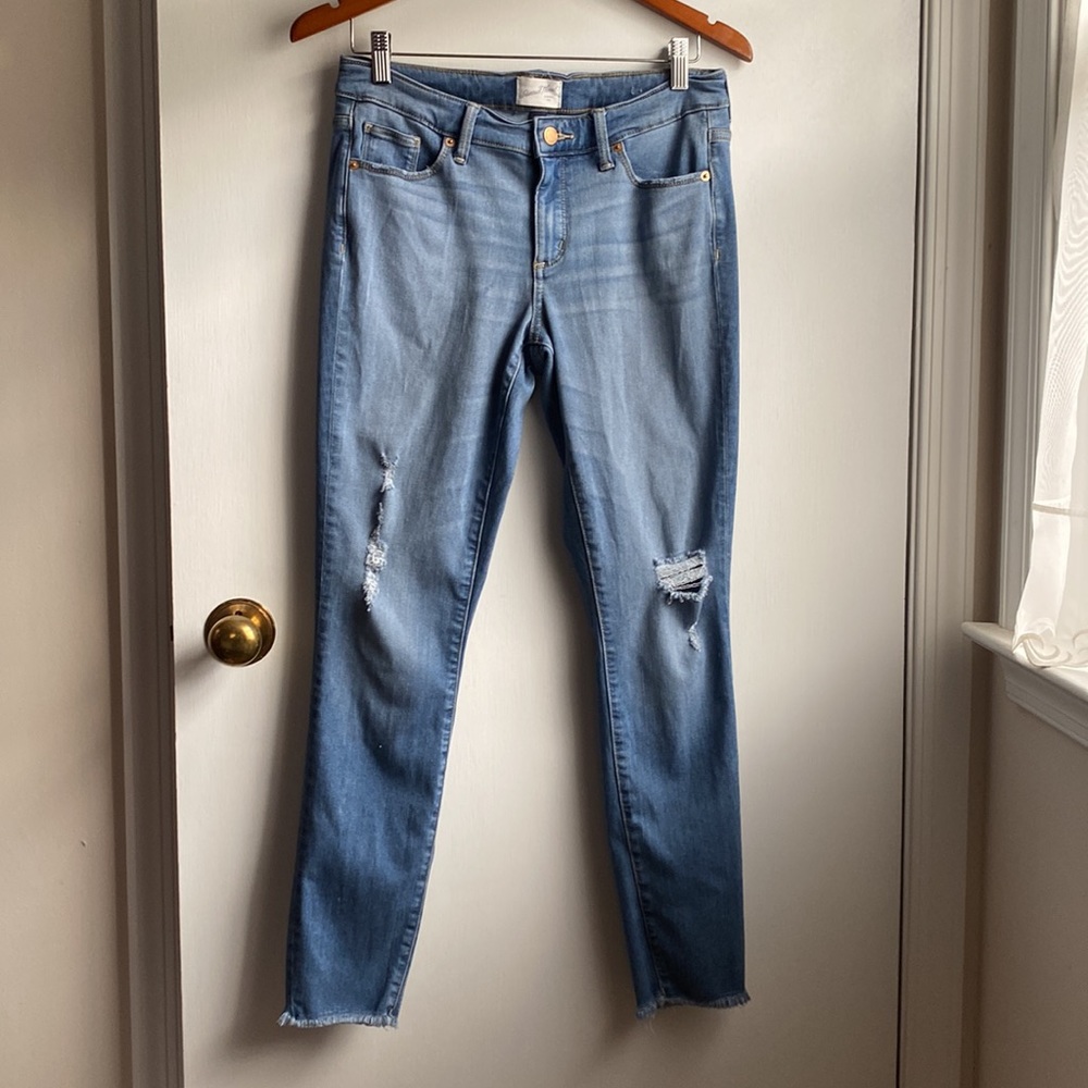 Universal Thread mid Rise Skinny Jeans Jeggings Distressed  5 Pocket size 6/28